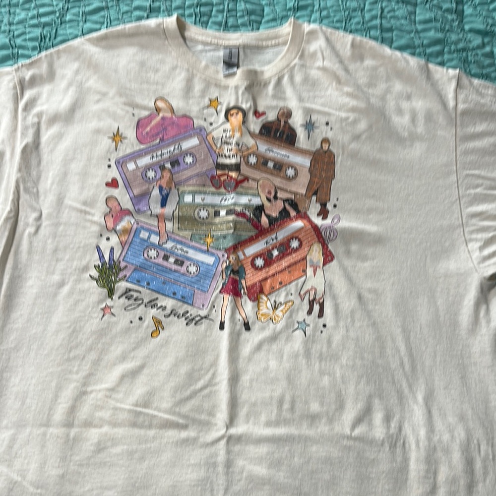 Cream Short Sleeve Tee with Whimsical Graphic Taylor swift theme